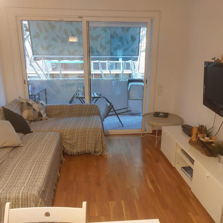 Apartamento tranquilo cerca de la Sagrada Familia - Three-Bedroom Apartment - 1