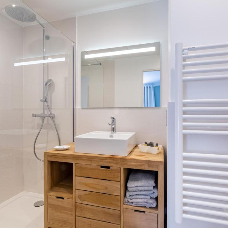 Chambres d'Hotes Les Amandiers - Standard Doppel- oder Zweibettzimmer - 2