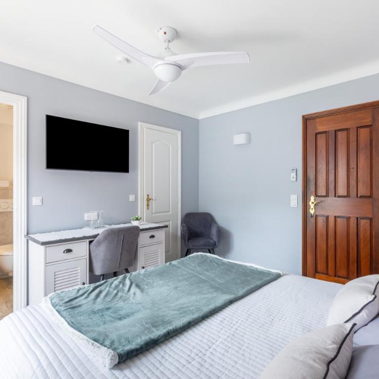 Chambres d'Hotes Les Amandiers - Doppelzimmer mit Gartenblick - 3