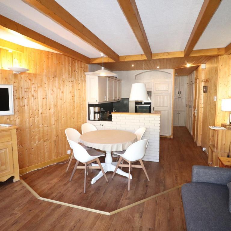 Appartement rénové 3 pièces, skis aux pieds, balcon, WiFi, Val Claret - FR-1-502-369 - Apartment - 1
