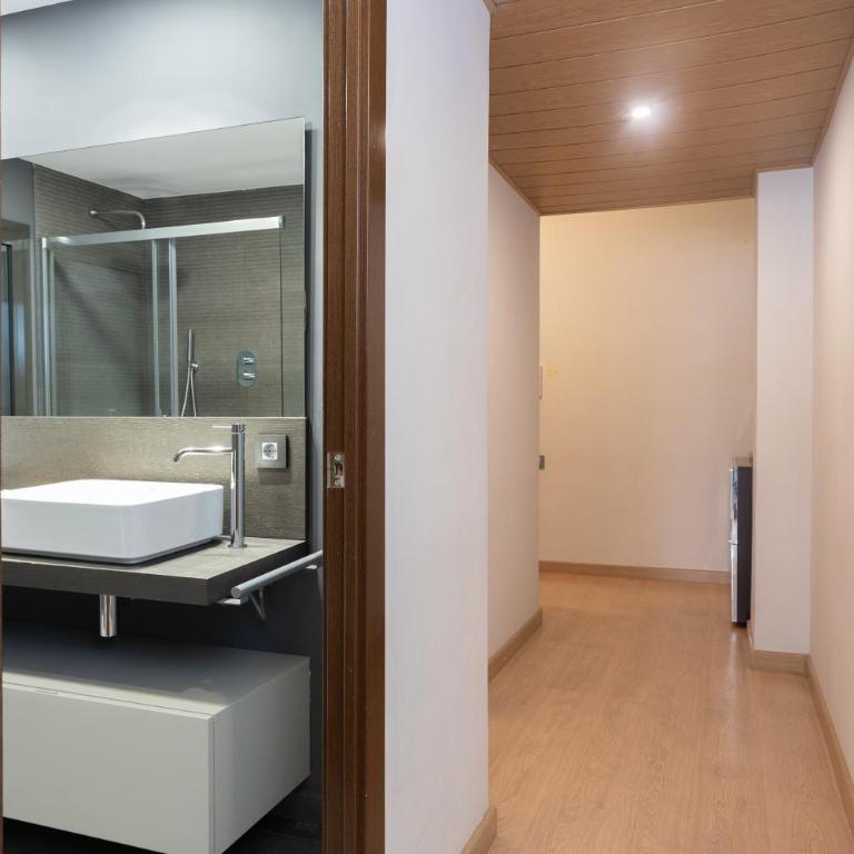 Quiet 2BR Near Marina Metro Workspace - Apartment - 22