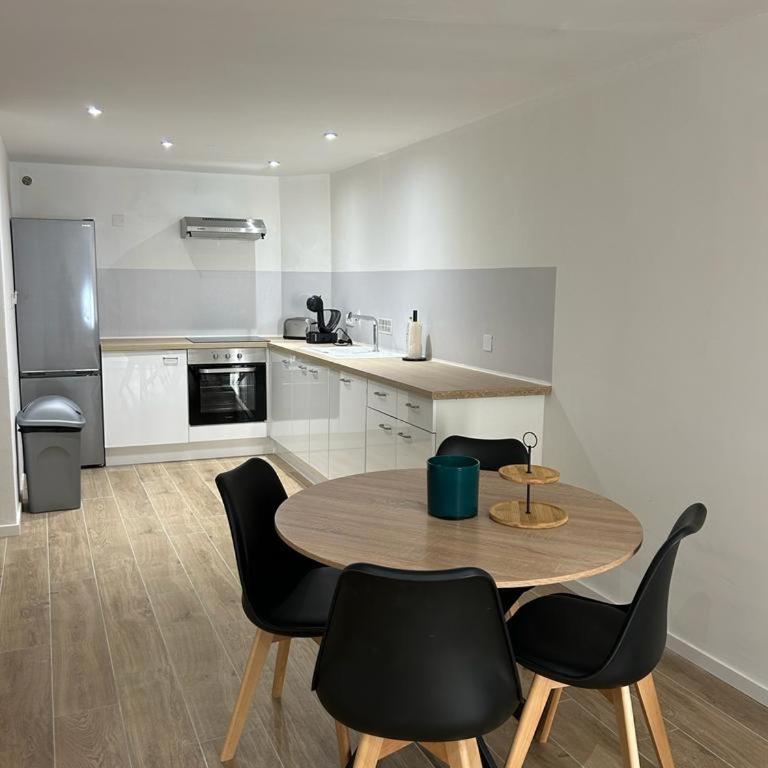 Cocon provençal au pied du Ventoux centre Malaucène linge & Wi-FI inclus - Apartment mit 1 Schlafzimmer - 2