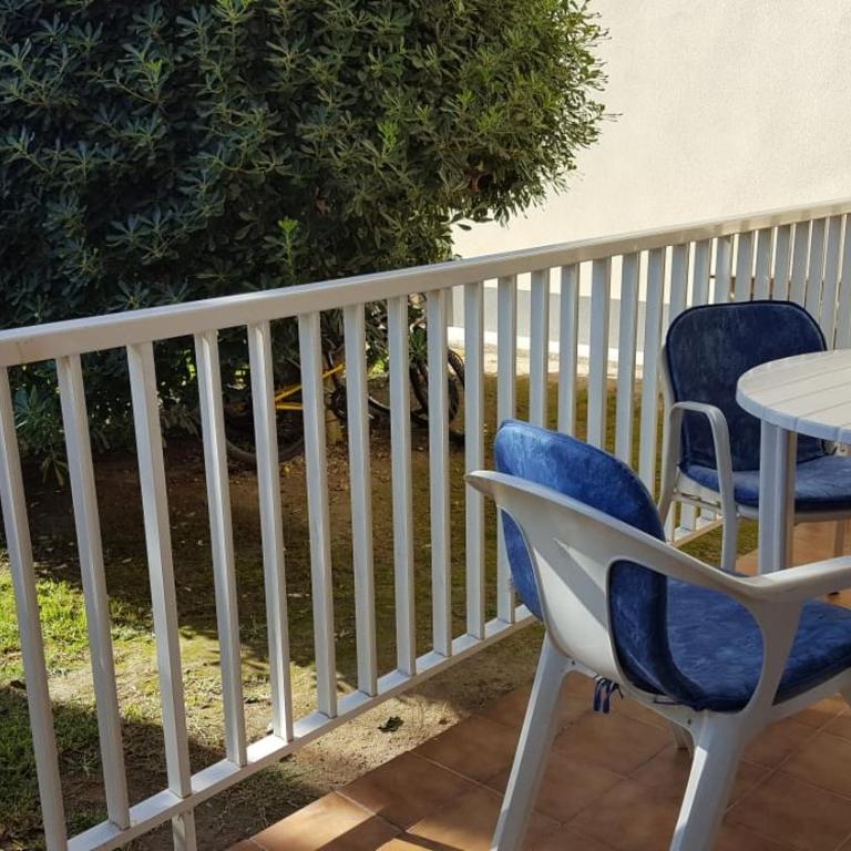 Camping La Llosa - Apartment with Sea View - 7