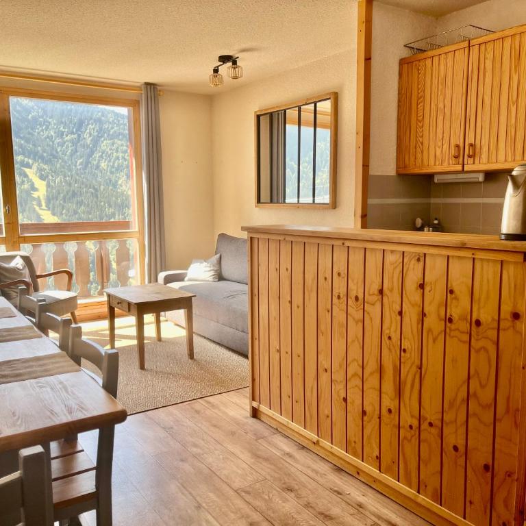VAUJANYLOCATIONS - LA FARE 30 - Appartement avec Vue sur la Montagne - 3
