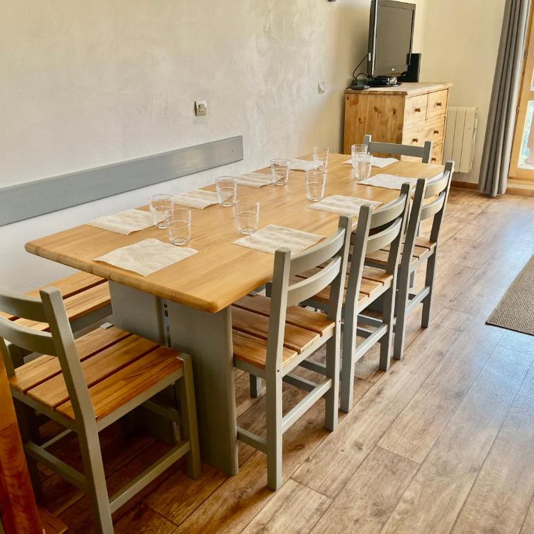 VAUJANYLOCATIONS - LA FARE 30 - Appartement avec Vue sur la Montagne - 5