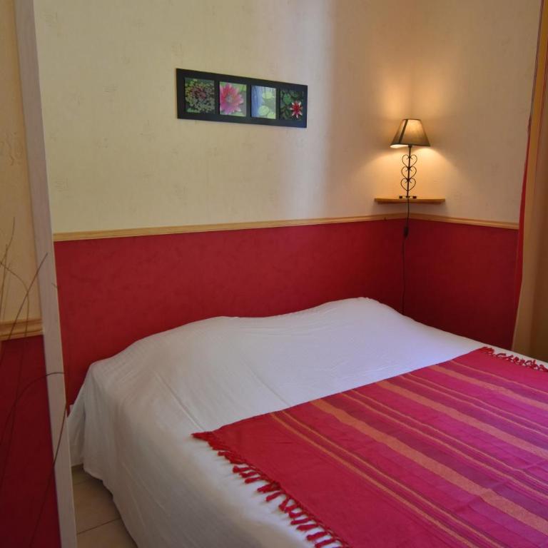 VAUJANYLOCATIONS - ROCHES GRANDES 47 - Maison 7 Chambres - 5