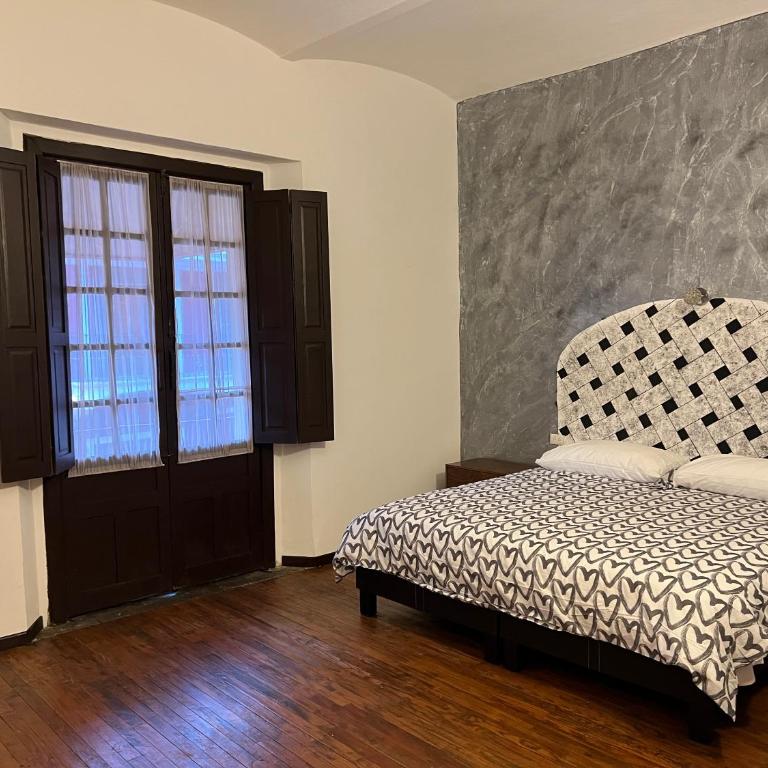 Catedral 304 - Deluxe Double Room with Balcony - 1