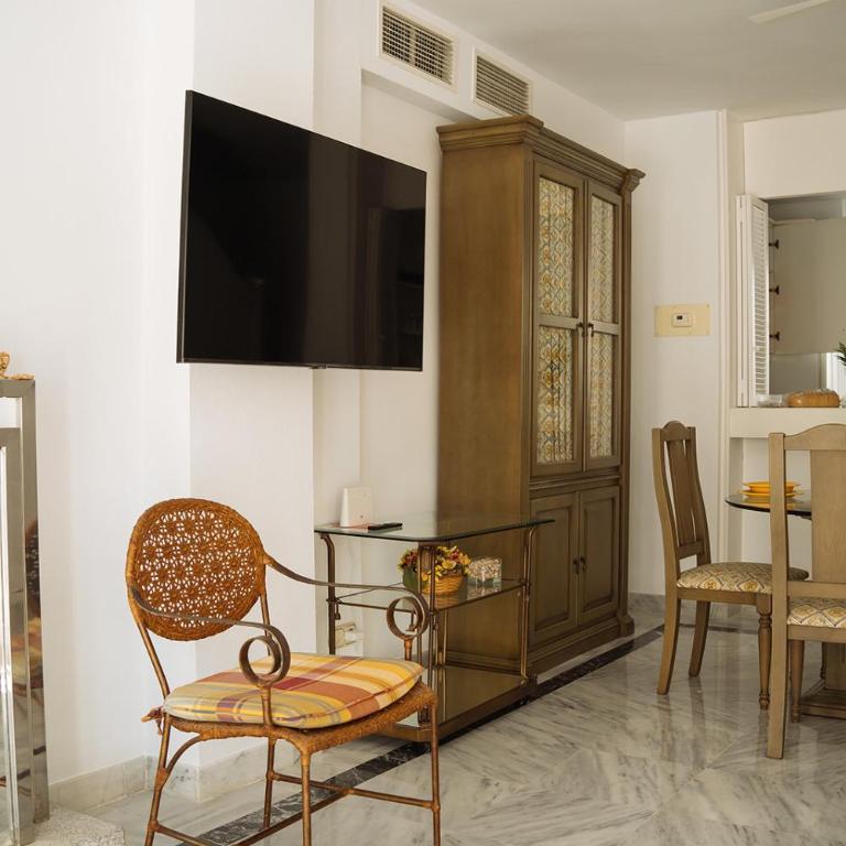 One&lux Marbella House - Bright Beachfront Duplex with Parking, Pool & Gym - Appartamento con 2 Camere da Letto - 62
