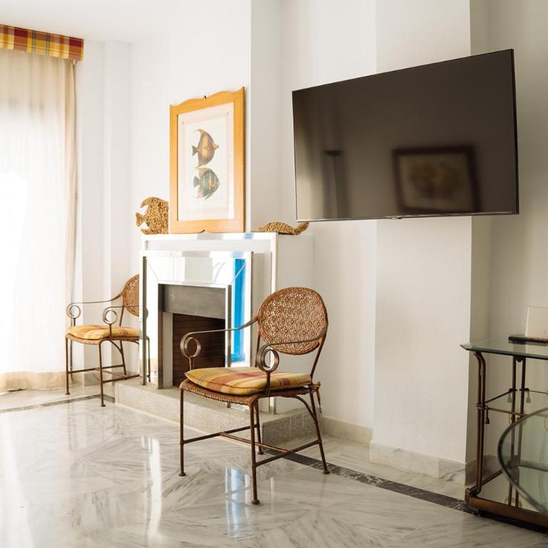 One&lux Marbella House - Bright Beachfront Duplex with Parking, Pool & Gym - Appartamento con 2 Camere da Letto - 47