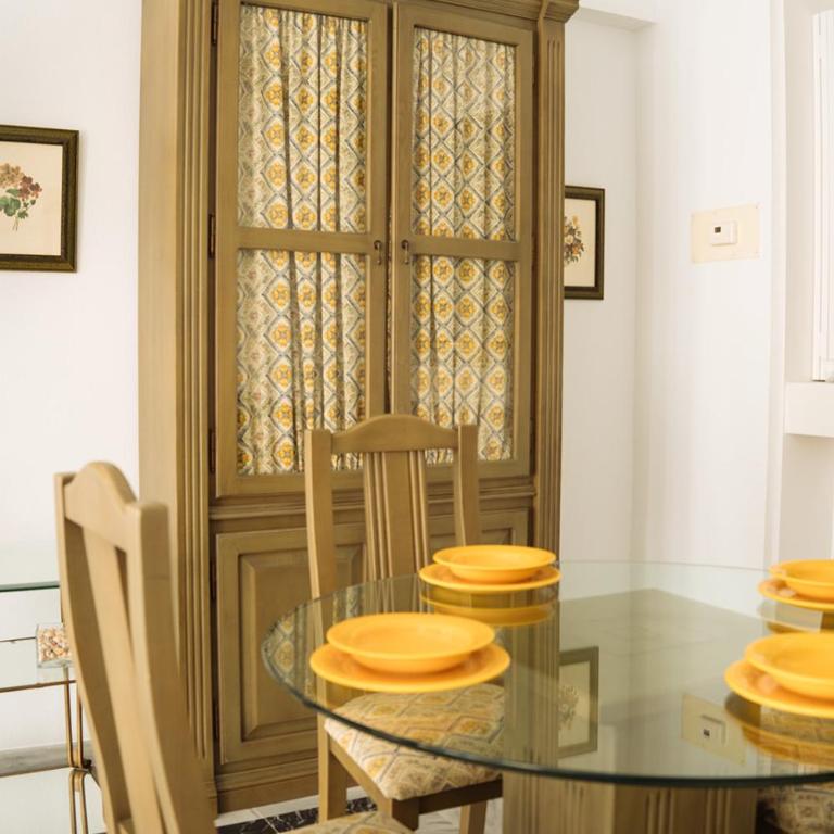 One&lux Marbella House - Bright Beachfront Duplex with Parking, Pool & Gym - Appartamento con 2 Camere da Letto - 56