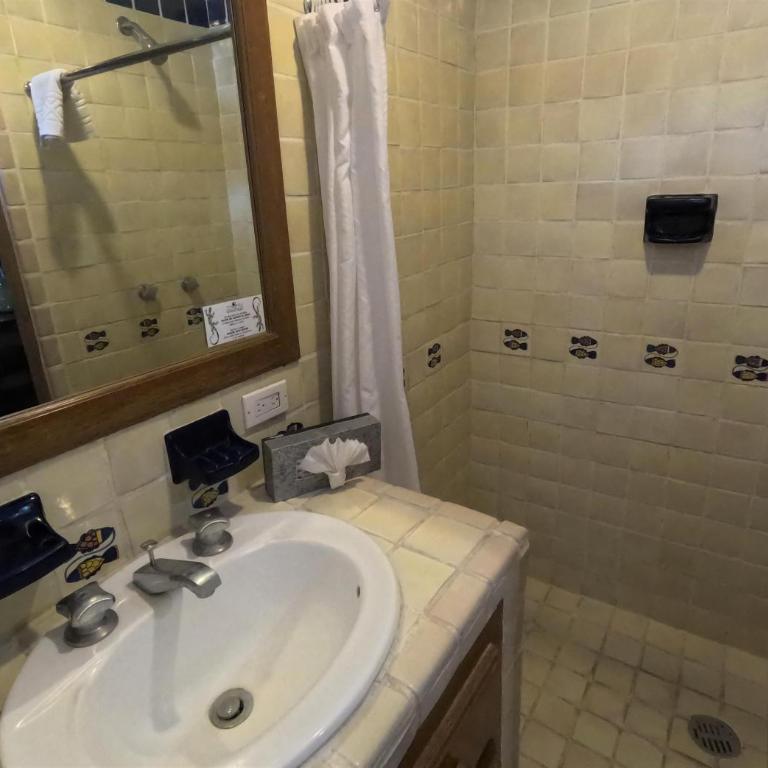 La Concha Beach Hotel & Club - Suite Familiar - 6