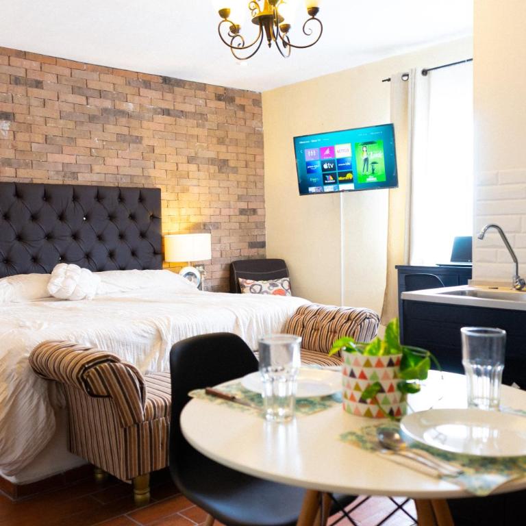 Suites Apodaca - Deluxe Double Room - 4