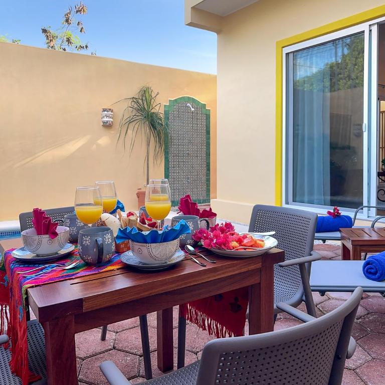 Casa Catalina - Tropical Escape - Apartment with Pool View - 7