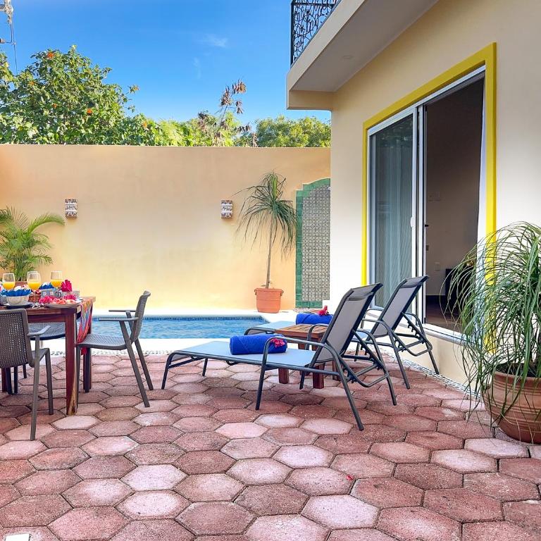 Casa Catalina - Tropical Escape - Apartment with Pool View - 8