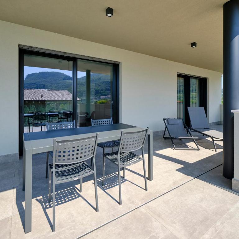 ApartmentsGarda - Aurora Deluxe - Appartamento con 1 Camera da Letto e Vasca Idromassaggio - 26