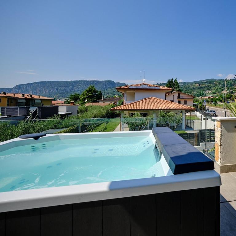 ApartmentsGarda - Aurora Deluxe - Appartamento con 1 Camera da Letto e Vasca Idromassaggio - 30