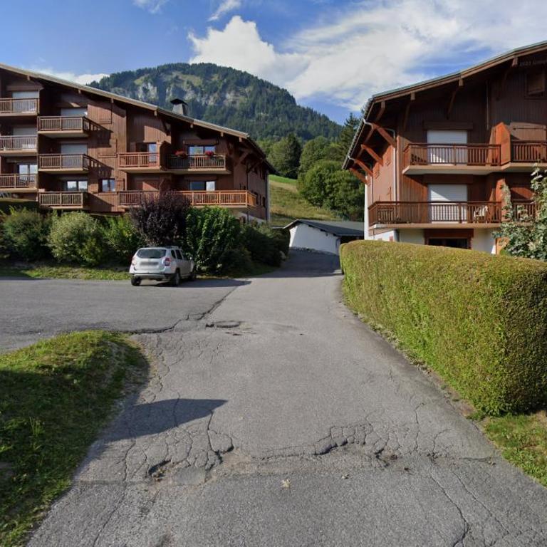 Charmant studio + jardin vue pistes et local velo - Appartement 1 Chambre - 12