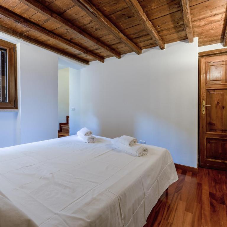 Ciambella Arch Apartment for 6 people @Largo Argentina - Two-Bedroom Apartment - 12