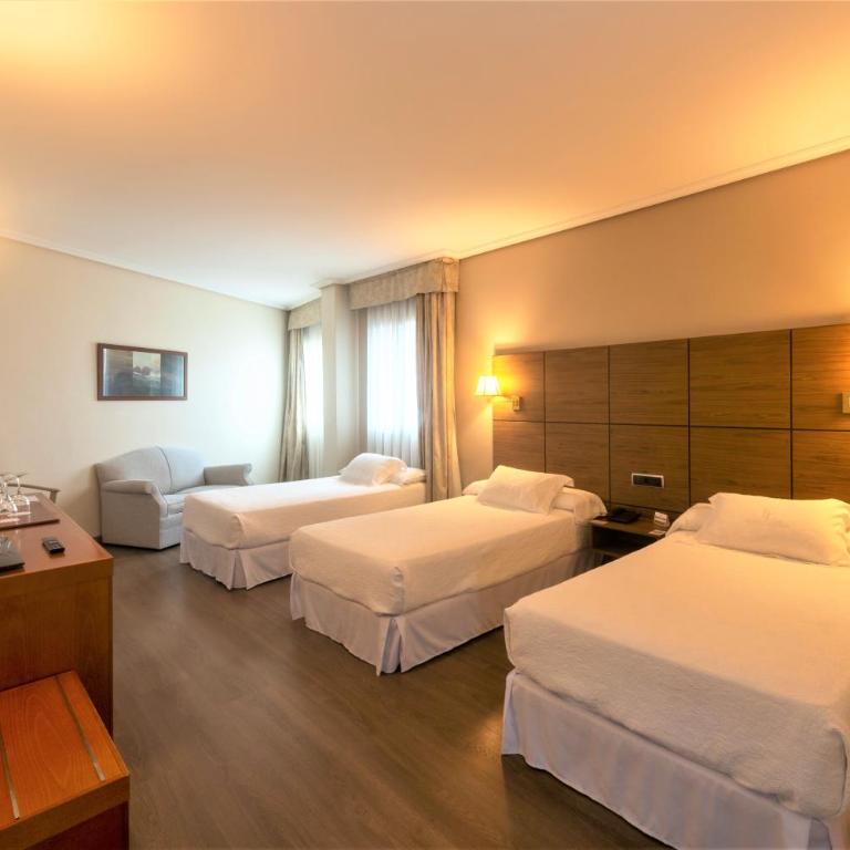 Galicia Palace - Habitación Doble con cama supletoria - 1 o 2 camas - 4