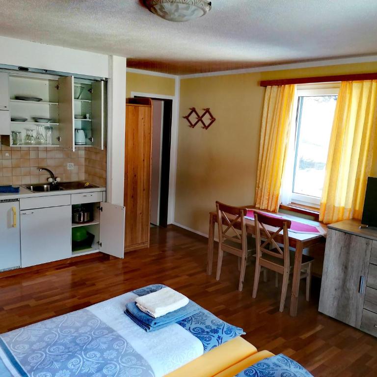 Hotel Stille - Doppelzimmer mit eigenem Bad - 3