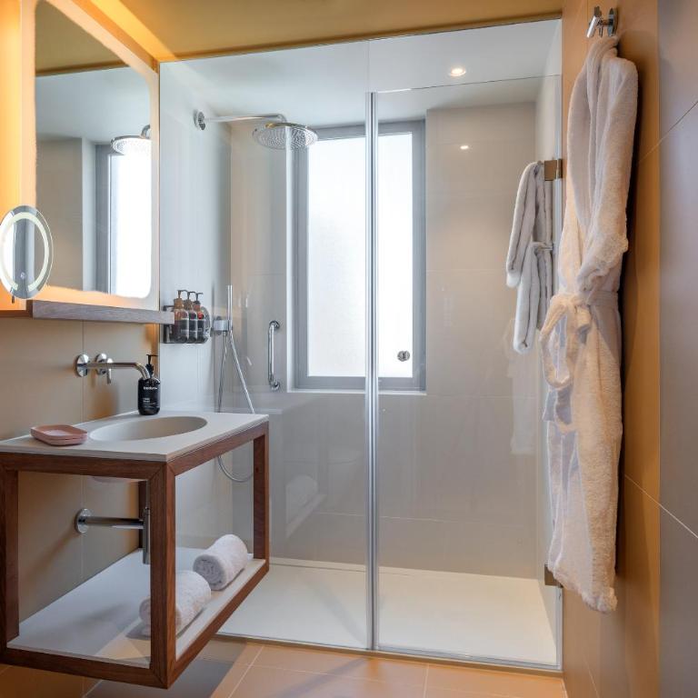 Canopy by Hilton Cannes - Chambre Lit King-Size - 10