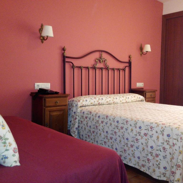 Hotel Amandi - Doppelzimmer mit Zustellbett - 1