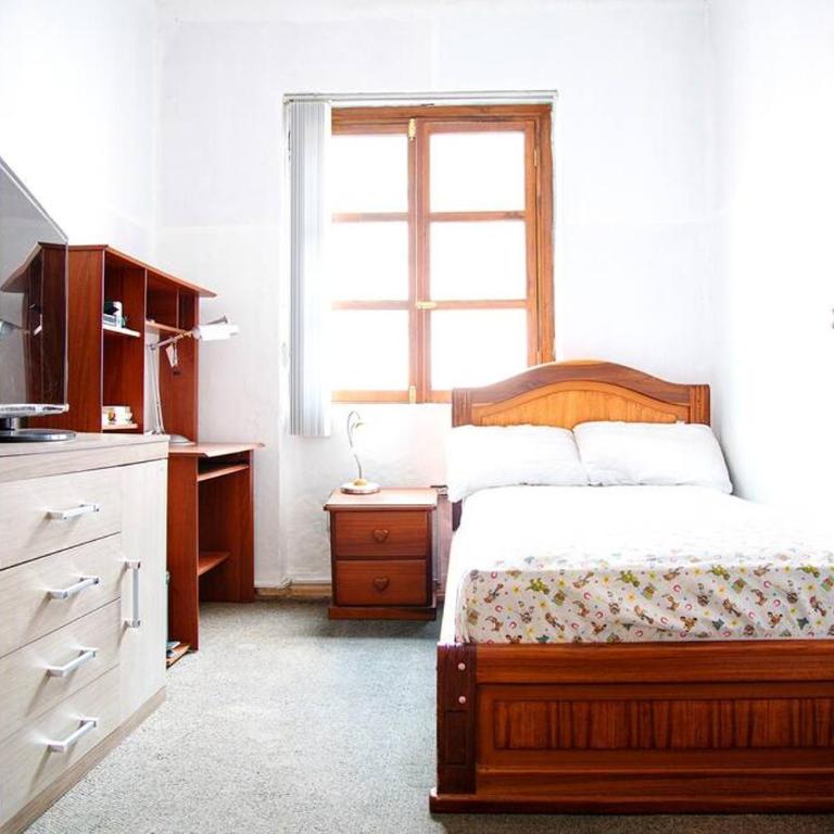 Spacious 3 Bedroom apartment Old Town - Three-Bedroom Apartment - 8