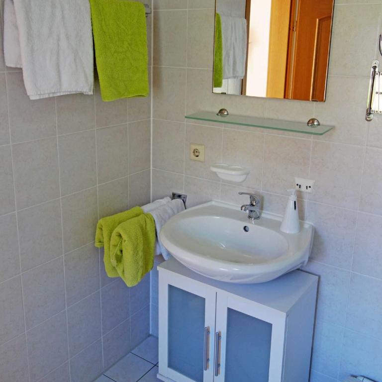 Ferienwohnungen mit Bergblick - Apartment mit 1 Schlafzimmer und Terrasse - 8