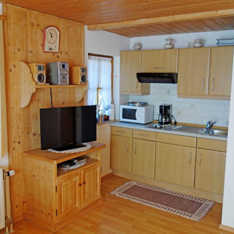 Ferienwohnungen mit Bergblick - Apartment mit 1 Schlafzimmer und Balkon - 4