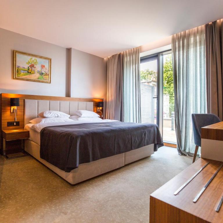 Hotel Tonanti - Standardna Dvokrevetna Soba sa Bračnim Krevetom/Zasebnim Krevetima i Balkonom - 4