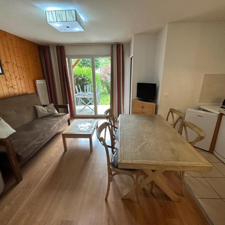 Appartement T3 avec jardin et piscine - Luz Saint Sauveur, Val de Roland - Appartement 2 Chambres - 1