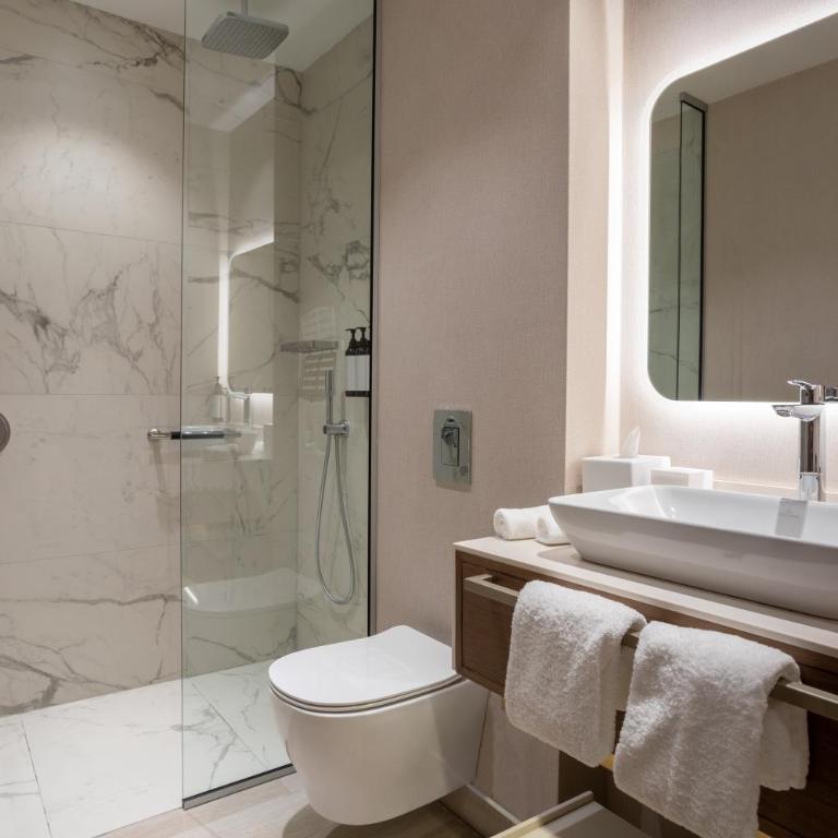 Hyatt Regency Kotor Bay Resort - Premium One-Bedroom Apartment with Hot Tub - 3
