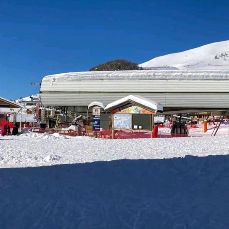 Très Joli T2 aux pieds des pistes avec Balcon - Appartement 1 Chambre - 37