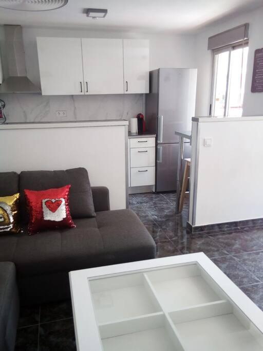 Spacious, 2 BR/2 BA, 3 Min walk to the beach - Two-Bedroom Apartment - 3