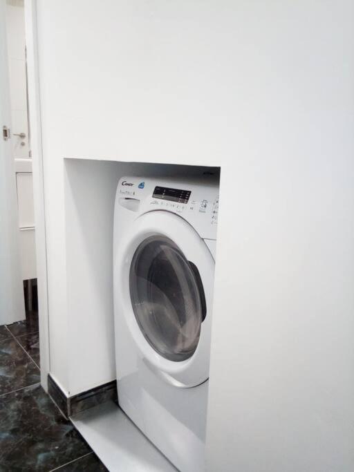 Spacious, 2 BR/2 BA, 3 Min walk to the beach - Two-Bedroom Apartment - 19