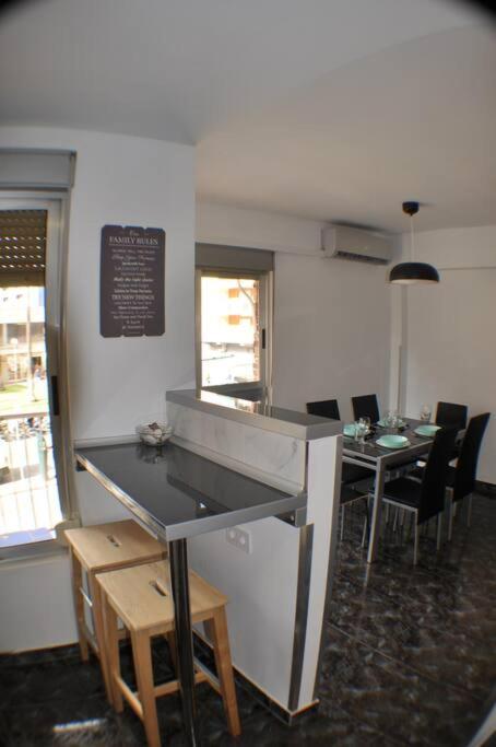 Spacious, 2 BR/2 BA, 3 Min walk to the beach - Two-Bedroom Apartment - 22