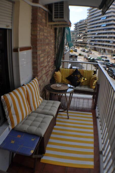 Spacious, 2 BR/2 BA, 3 Min walk to the beach - Two-Bedroom Apartment - 32