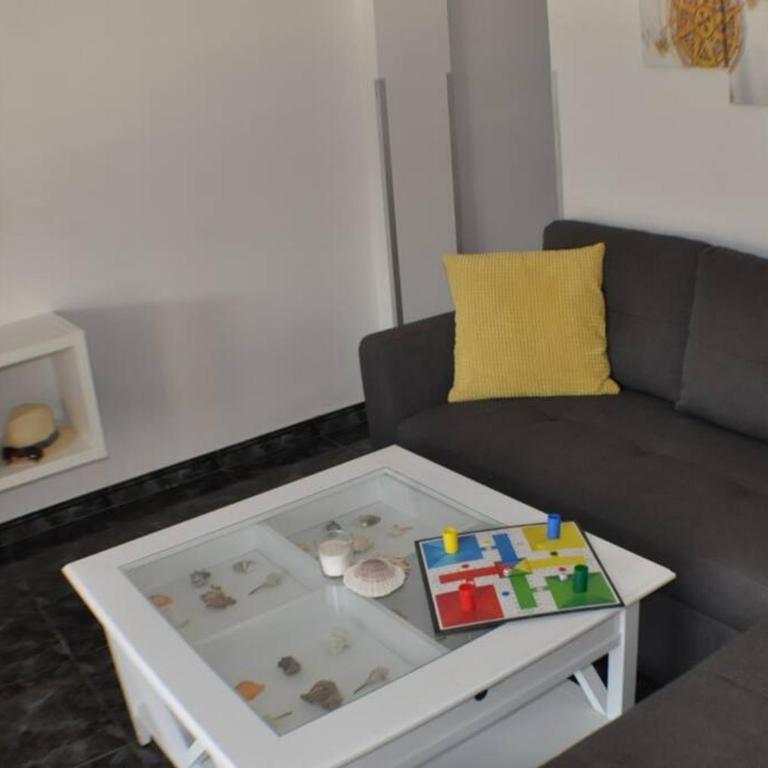 Spacious, 2 BR/2 BA, 3 Min walk to the beach - Two-Bedroom Apartment - 37