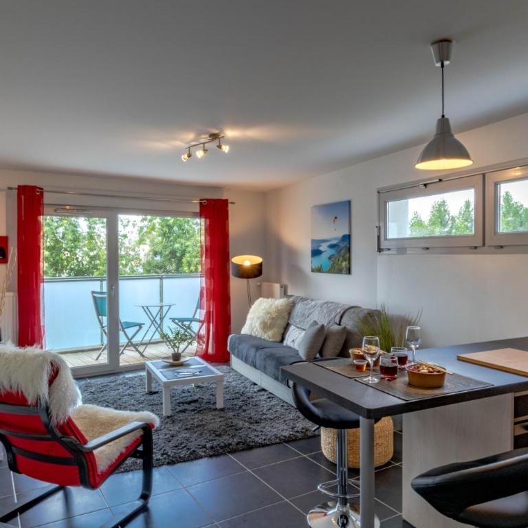 Le Coquelicot 3 étoiles - Proche vieille ville, calme & confort - Apartment with Balcony - 6