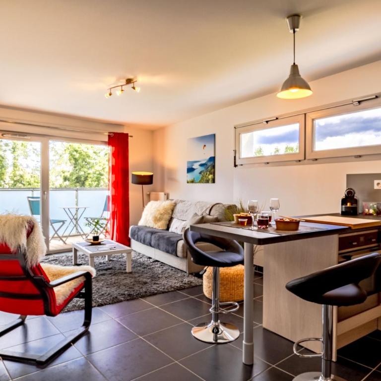 Le Coquelicot 3 étoiles - Proche vieille ville, calme & confort - Apartment with Balcony - 8