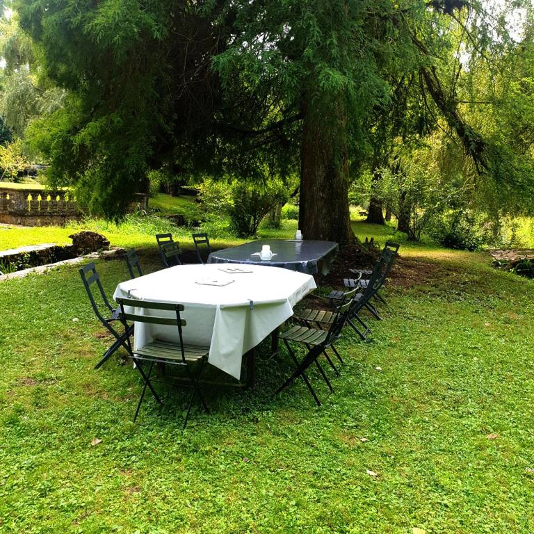 Moulin de l'Enéa, XVIIème, vue rivière et sur beau parc aboré 2,2 hectares. - Villa Supérieure - 15