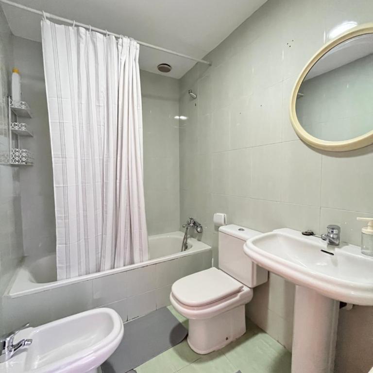 Luminoso Madrid Javalambre Temporal - Two-Bedroom Apartment - 36