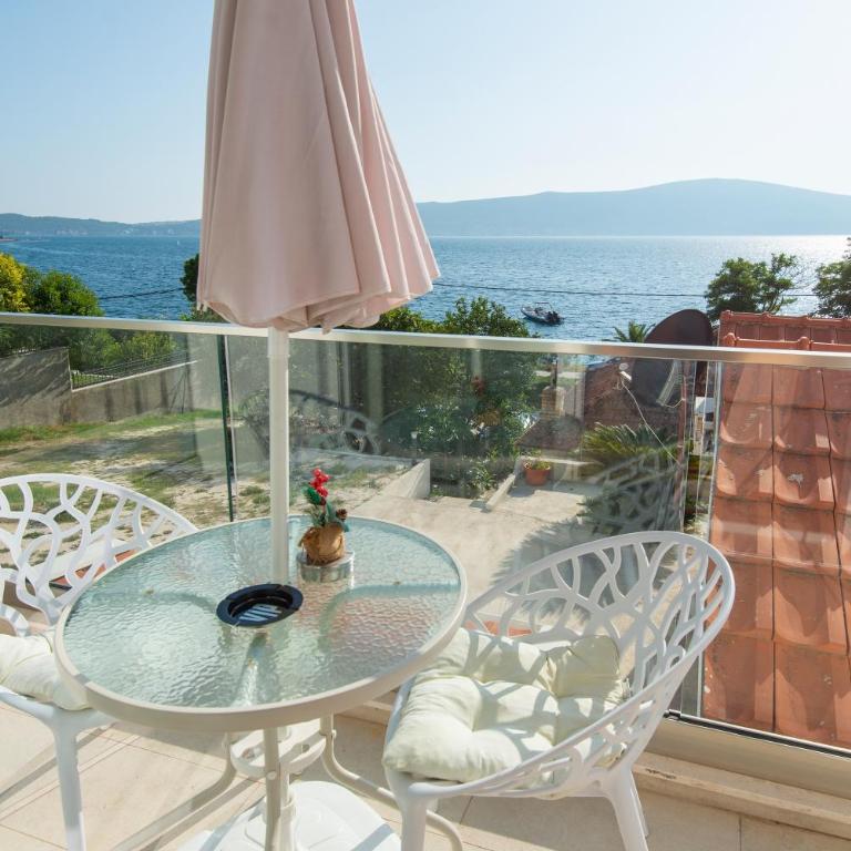 Villa Providenca apartments - One-Bedroom Apartment with Sea View and Balcony - 9