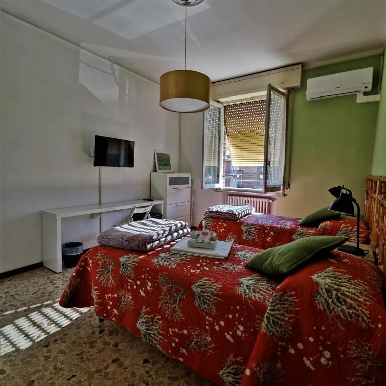 B&B Ospedale Maggiore Parma affittacamere - Camera Doppia con Letti Singoli e Bagno in Comune - 17