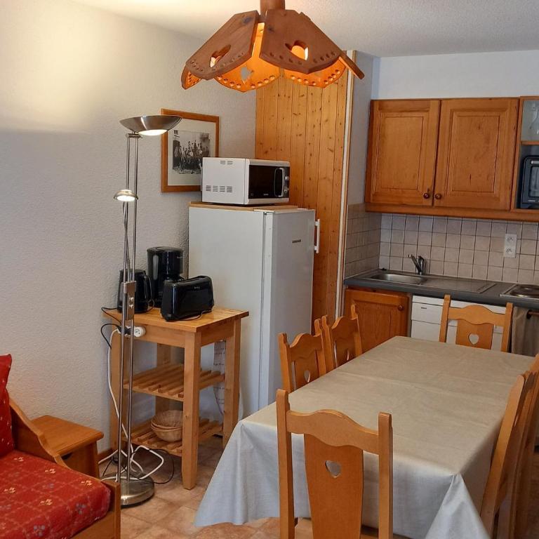 Appartement cosy 6 pers, centre village, proche pistes, parking, WiFi - FR-1-508-107 - Apartment (6 Adults) - 9