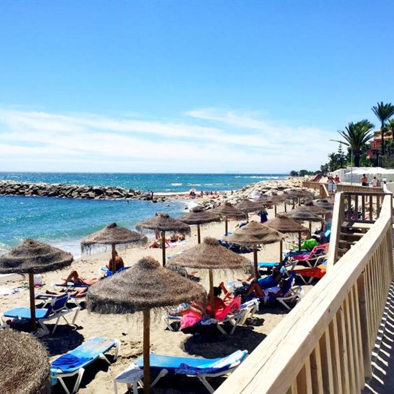 Beachside Luxury 2 bedroom apartment, Puerto Banus - Two-Bedroom Apartment - 26