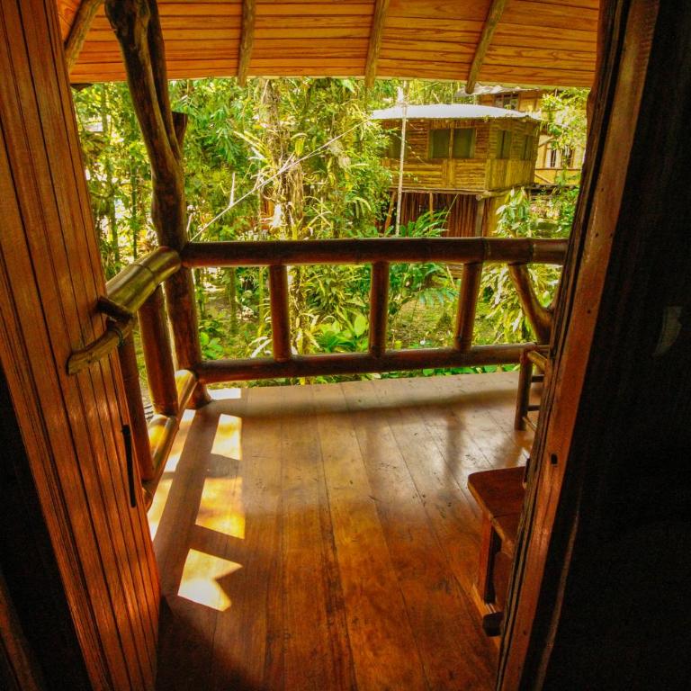 Hosteria Flor de Canela - Habitación Familiar con vistas al jardín - 4