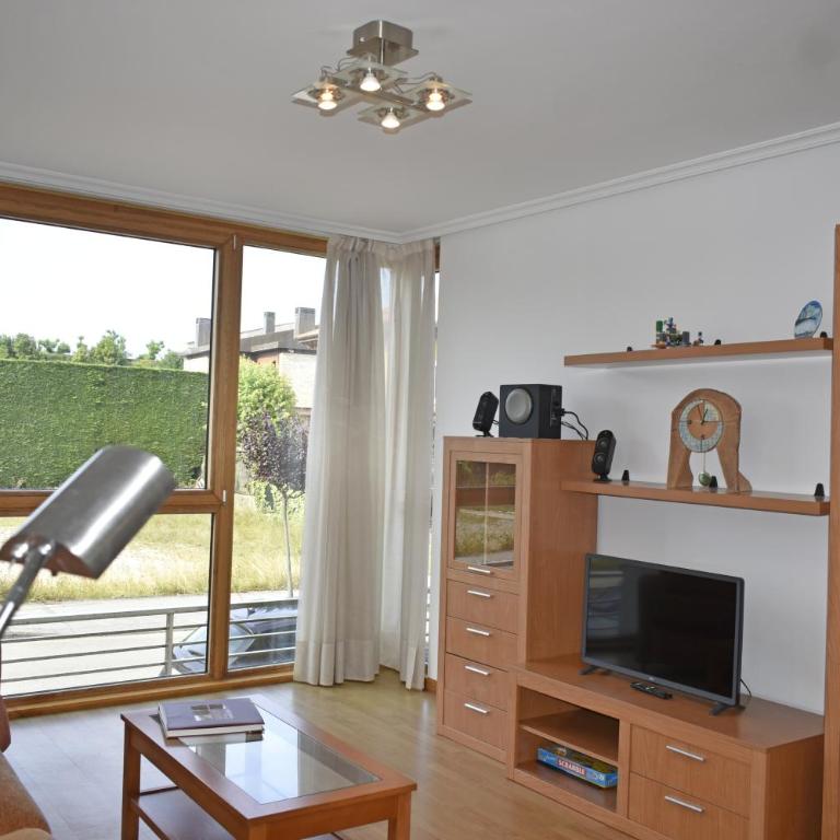 Apartamento Sablón Centro - Two-Bedroom Apartment - 4