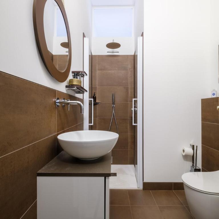 Fabula - Studio & Private Rooms - Double Room with Private External Bathroom - 4