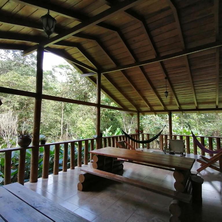 La Chonta - Habitación con cama extragrande y vistas al jardín - 6